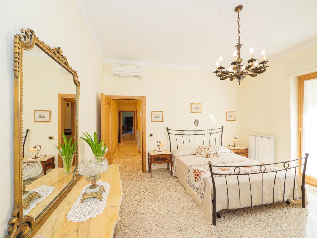 Aranci Apt 67 - Sorrento Centre And Vesuvius View المظهر الخارجي الصورة